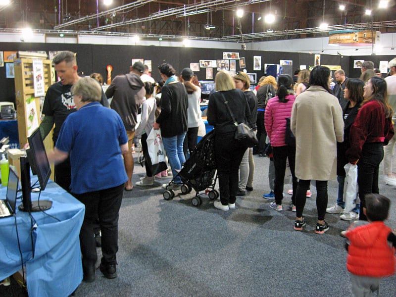At times, there were long queues to see the cats on display at the Auckland Cat Club stand. While waiting, people could enjoy our famous "cat escape attempts" video (6.8 million views on Facebook!) and talk with us about cat safety.